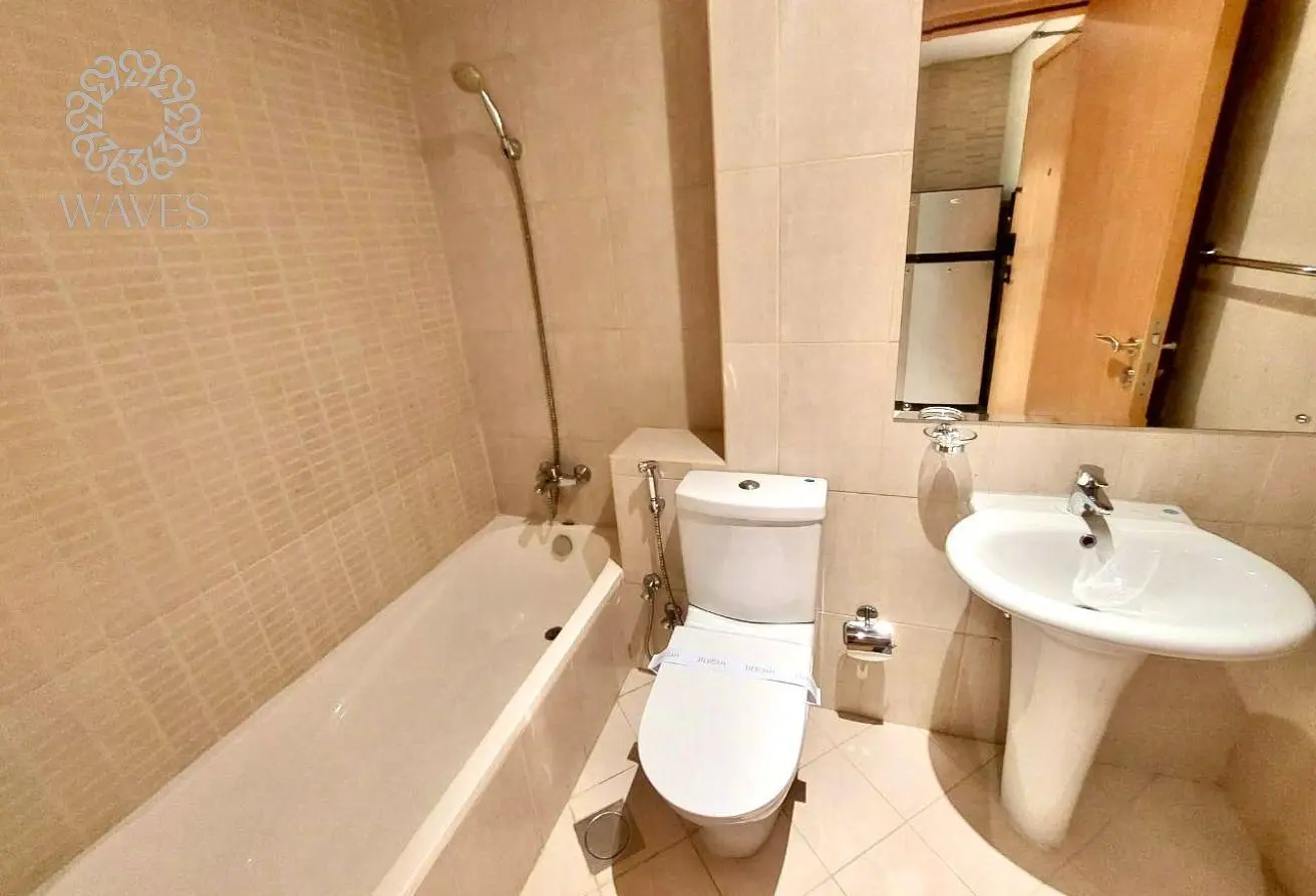Apartment for Sale in Lincoln Park B-gallery-img-3